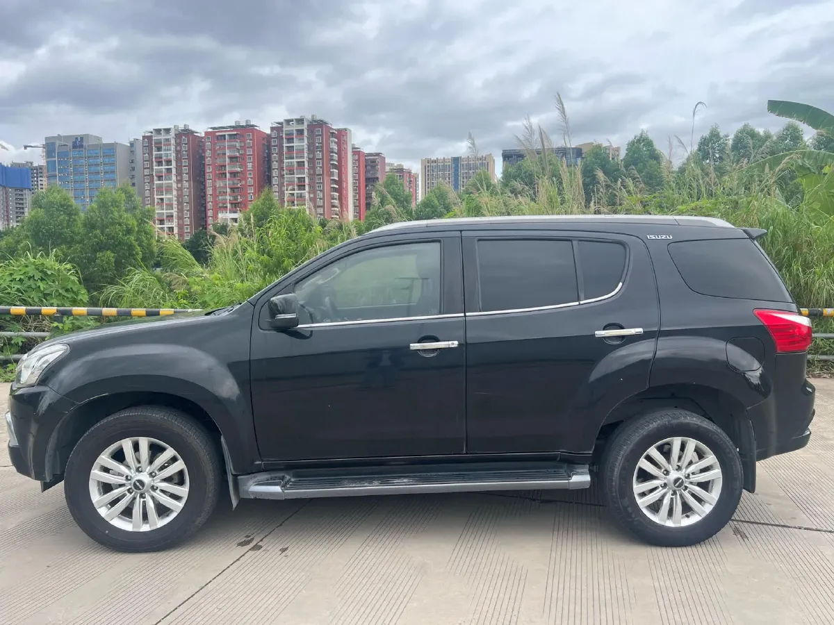 2020 Isuzu Mu-X 1.9T 166HP L4 6AT,autocango,china used car exporter,china ev exporter,chinese used car exporter,chinese used ev exporter