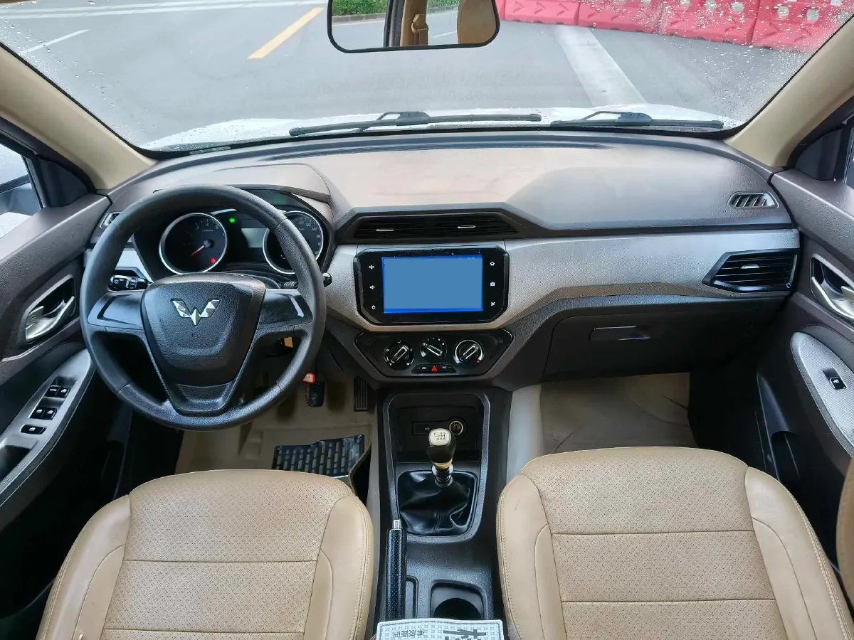 2019 WuLing HongGuang 1.5L 99HP L4 6MT,autocango,china used car exporter,china ev exporter,chinese used car exporter,chinese used ev exporter