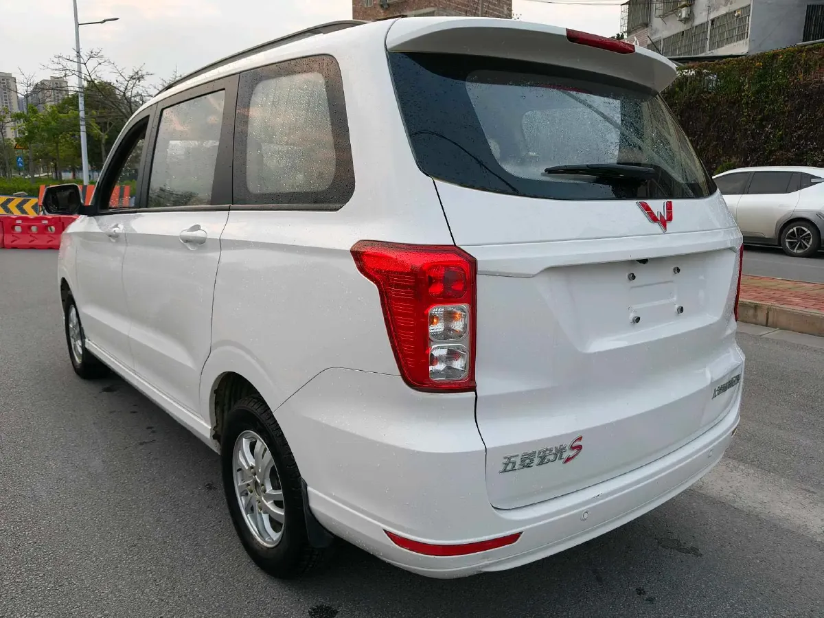 2019 WuLing HongGuang 1.5L 99HP L4 6MT,autocango,china used car exporter,china ev exporter,chinese used car exporter,chinese used ev exporter