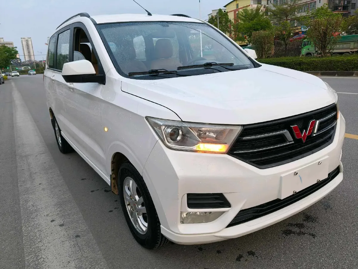 2019 WuLing HongGuang 1.5L 99HP L4 6MT,autocango,china used car exporter,china ev exporter,chinese used car exporter,chinese used ev exporter