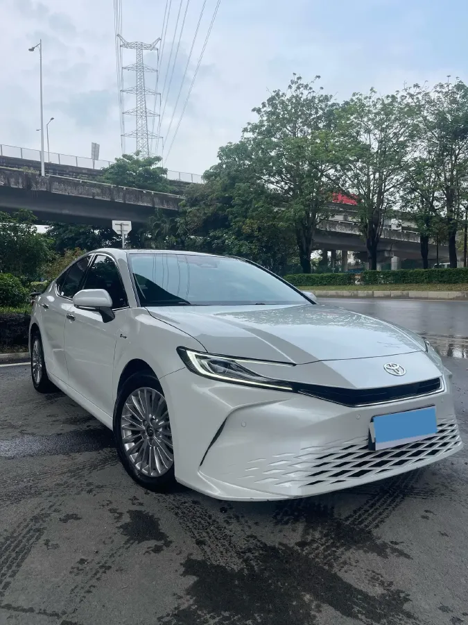 2024 Toyota Camry 2.0L 152HP L4 E-CVT Hybrid,autocango,china used car exporter,china ev exporter,chinese used car exporter,chinese used ev exporter
