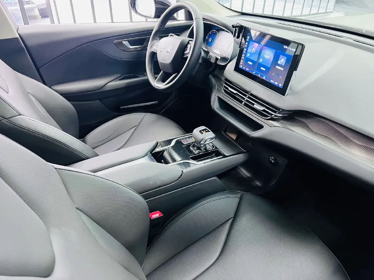 2023 HongQi E-QM5 BEV 54KWH,autocango,china used car exporter,china ev exporter,chinese used car exporter,chinese used ev exporter