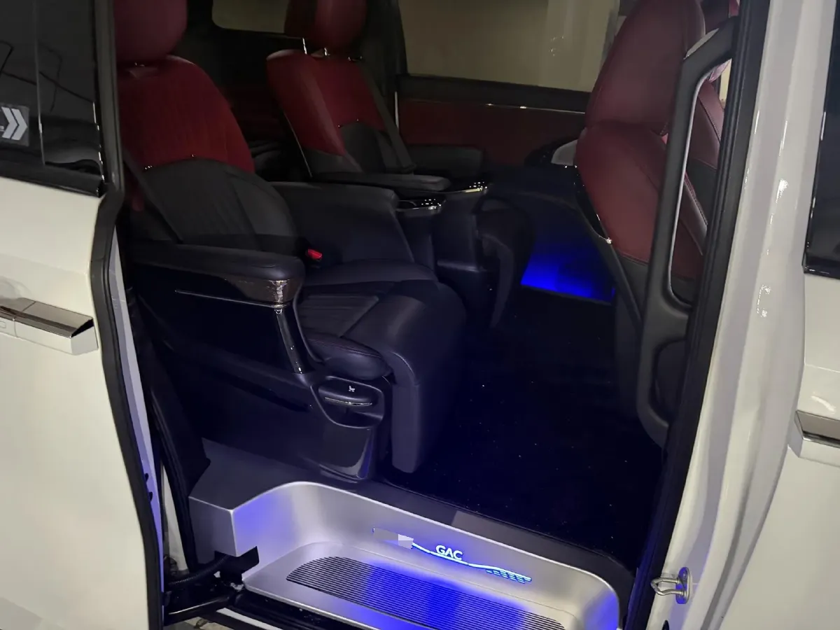 2023 GAC Trumpchi M8 2.0T 252HP L4 8AT,autocango,china used car exporter,china ev exporter,chinese used car exporter,chinese used ev exporter