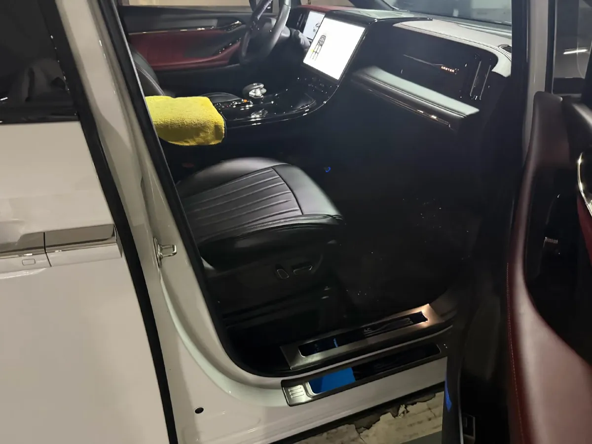 2023 GAC Trumpchi M8 2.0T 252HP L4 8AT,autocango,china used car exporter,china ev exporter,chinese used car exporter,chinese used ev exporter