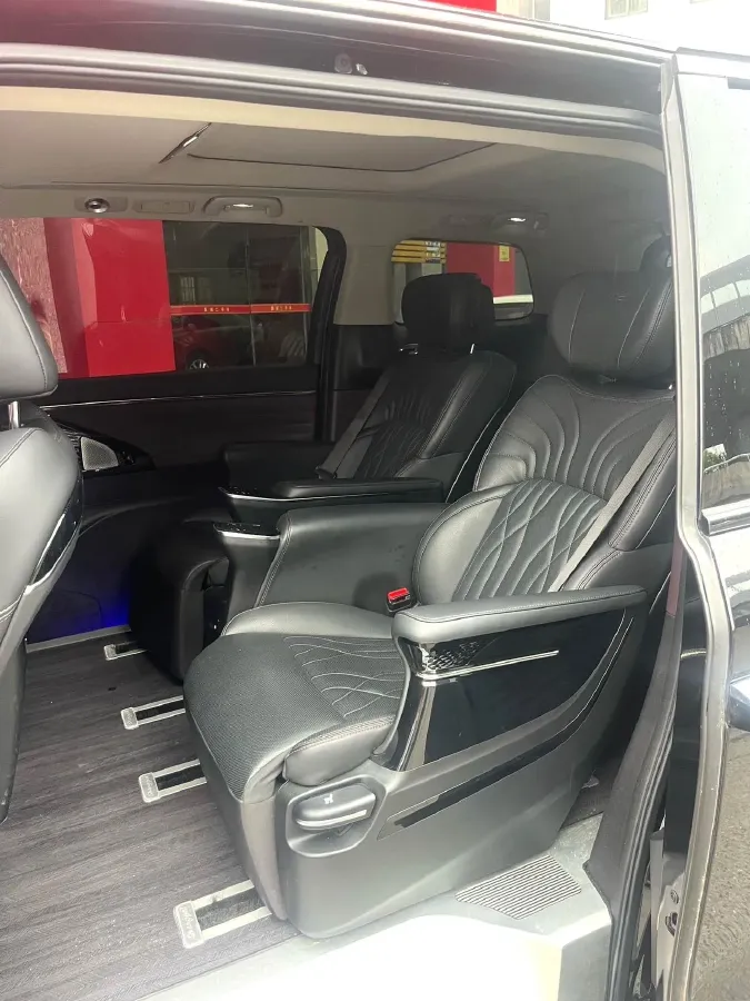 2023 GAC Trumpchi M8 2.0T 252HP L4 8AT,autocango,china used car exporter,china ev exporter,chinese used car exporter,chinese used ev exporter