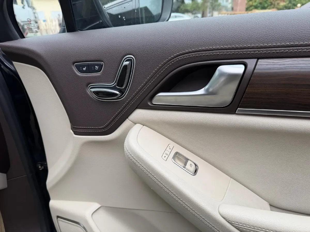 2019 Volkswagen Teramont 2.0T 220HP L4 7DCT,autocango,china used car exporter,china ev exporter,chinese used car exporter,chinese used ev exporter