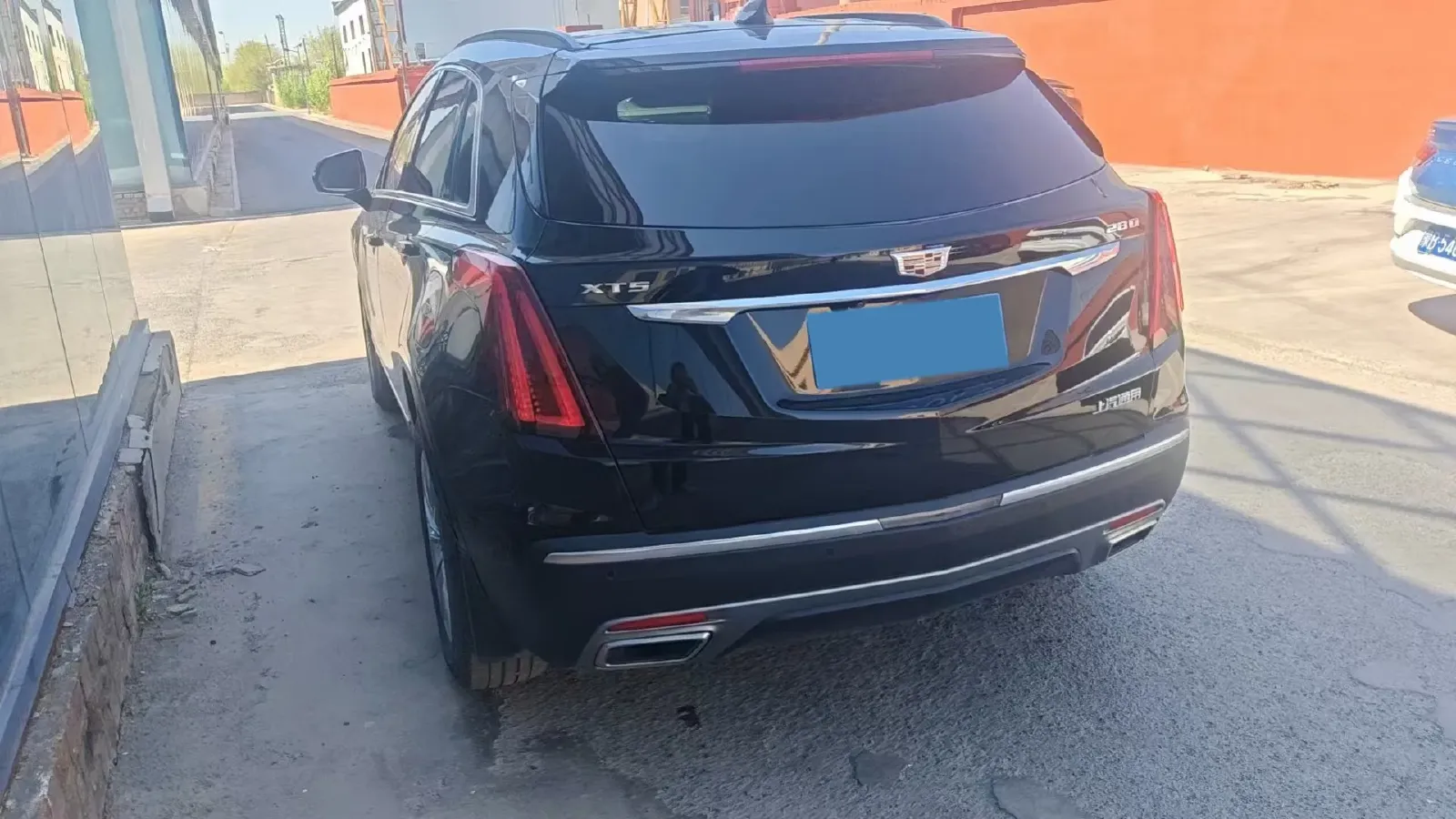 2023 Cadillac XT5 2.0T 237HP L4 9AT,autocango,china used car exporter,china ev exporter,chinese used car exporter,chinese used ev exporter