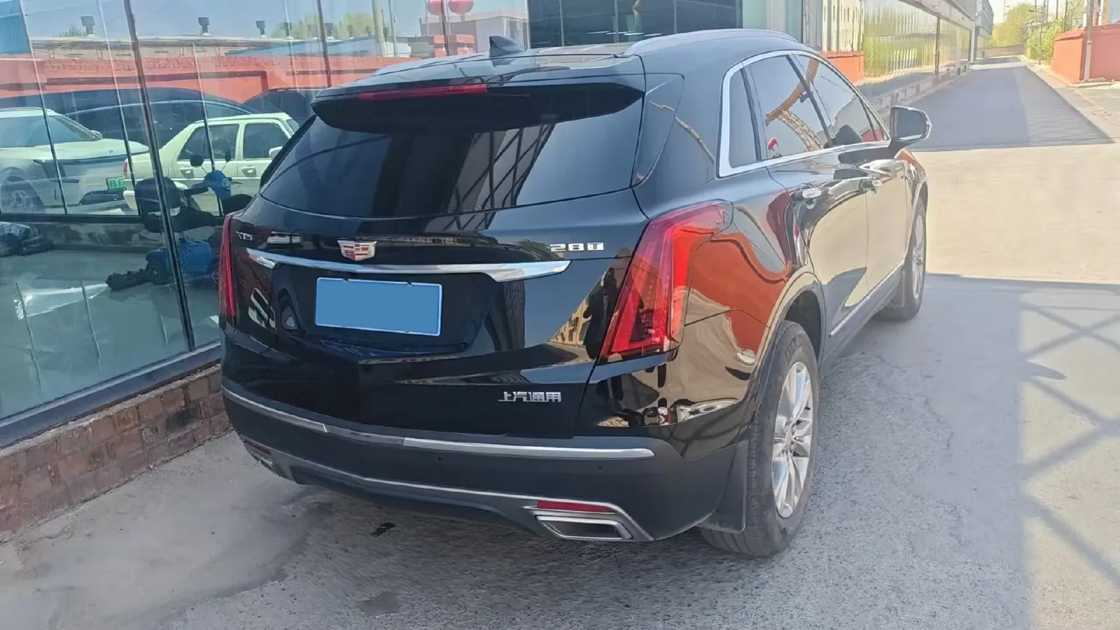 2023 Cadillac XT5 2.0T 237HP L4 9AT,autocango,china used car exporter,china ev exporter,chinese used car exporter,chinese used ev exporter
