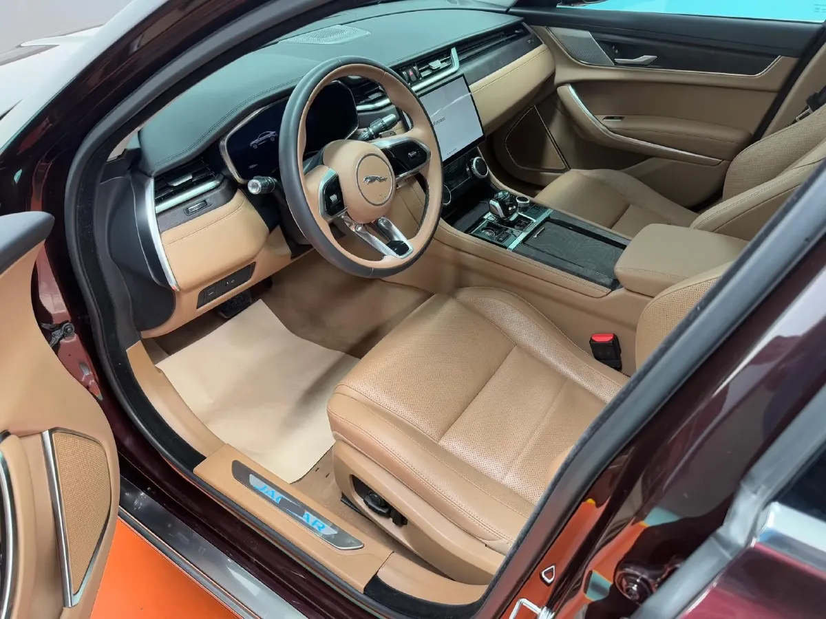 2021 Jaguar XFL 2.0T 250HP L4 8AT,autocango,china used car exporter,china ev exporter,chinese used car exporter,chinese used ev exporter