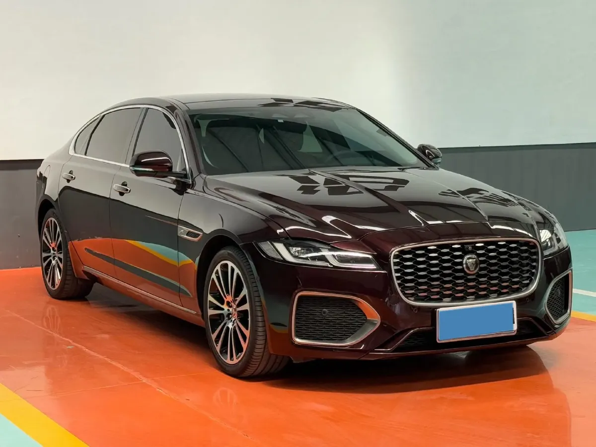 2021 Jaguar XFL 2.0T 250HP L4 8AT,autocango,china used car exporter,china ev exporter,chinese used car exporter,chinese used ev exporter