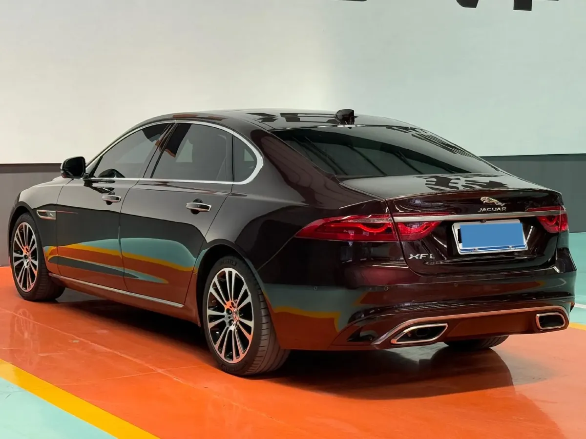 2021 Jaguar XFL 2.0T 250HP L4 8AT,autocango,china used car exporter,china ev exporter,chinese used car exporter,chinese used ev exporter