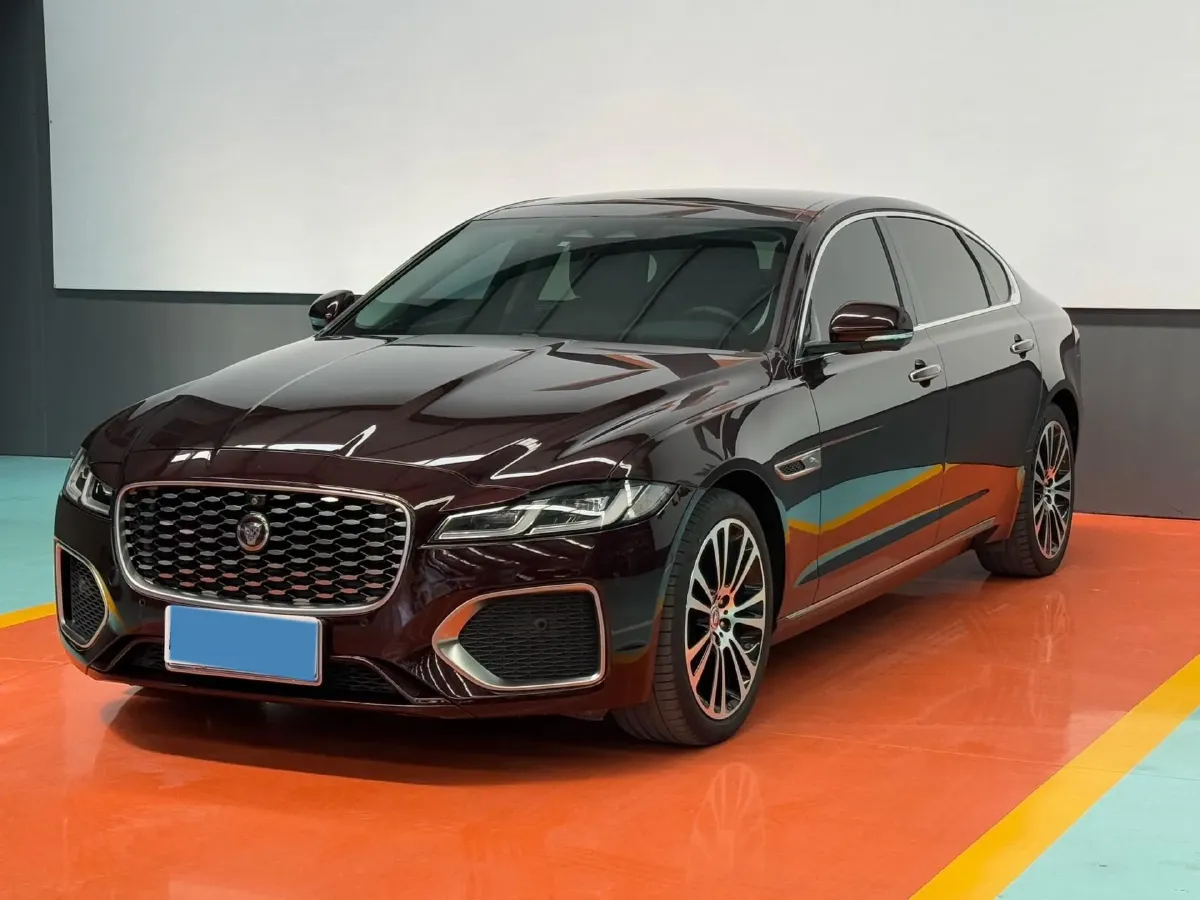 2021 Jaguar XFL 2.0T 250HP L4 8AT,autocango,china used car exporter,china ev exporter,chinese used car exporter,chinese used ev exporter