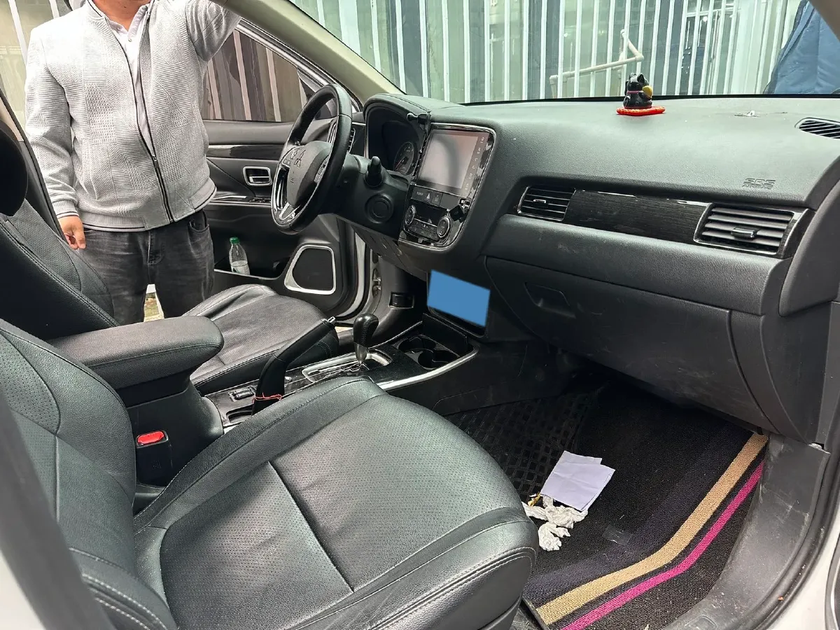 2018 Mitsubishi Outlander 2.0L 166HP L4 CVT,autocango,china used car exporter,china ev exporter,chinese used car exporter,chinese used ev exporter