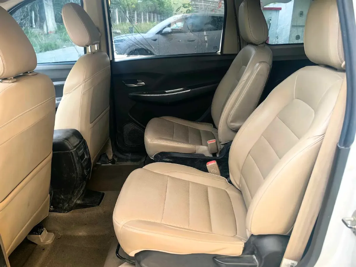 2018 WuLing HongGuang 1.5L 105HP L4 5MT,autocango,china used car exporter,china ev exporter,chinese used car exporter,chinese used ev exporter