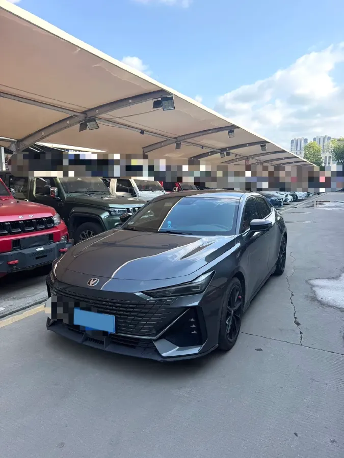 2022 ChangAn UNI-V 1.5T 188HP L4 7DCT,autocango,china used car exporter,china ev exporter,chinese used car exporter,chinese used ev exporter