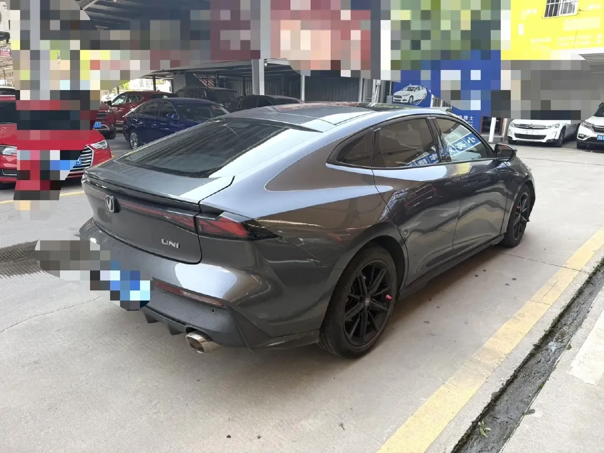 2022 ChangAn UNI-V 1.5T 188HP L4 7DCT,autocango,china used car exporter,china ev exporter,chinese used car exporter,chinese used ev exporter