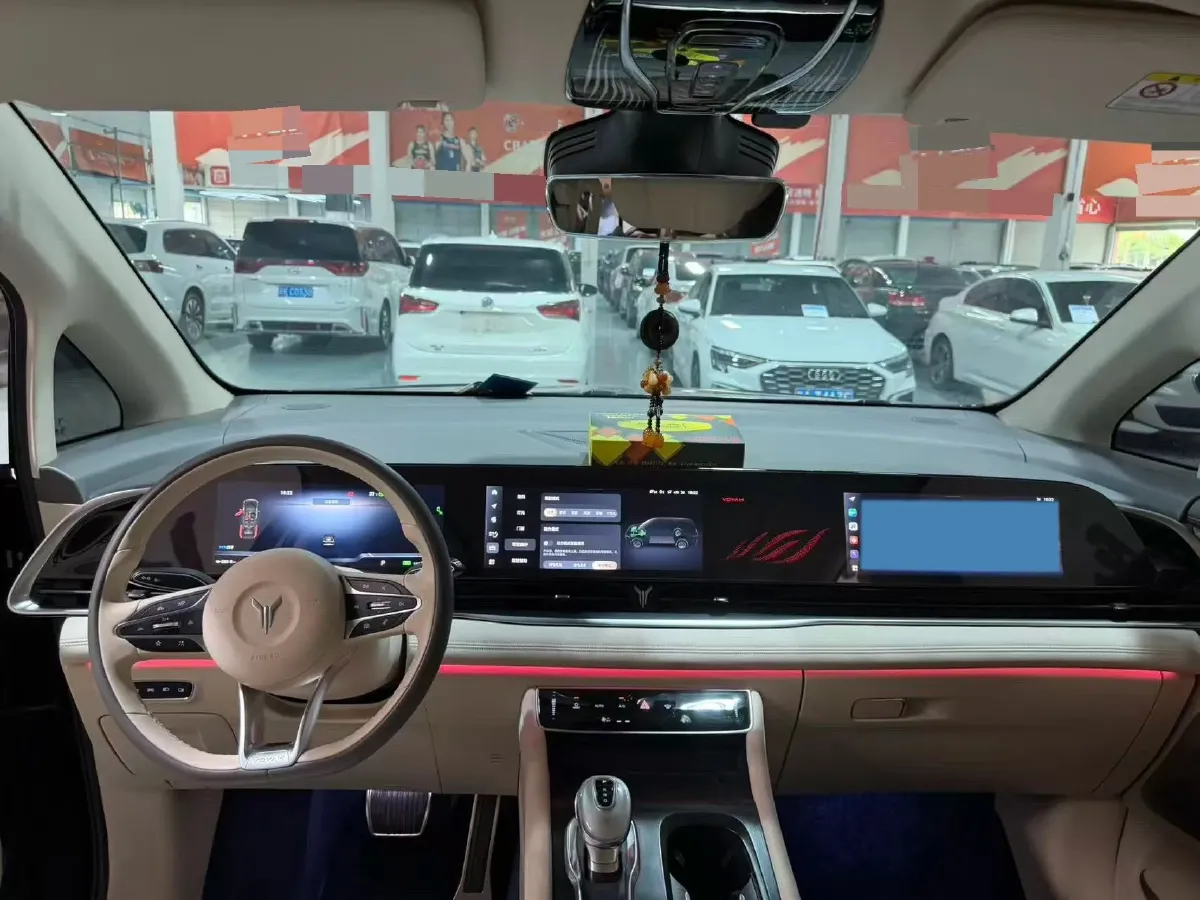 2022 Voyah Dream 1.5T 136HP L4 PHEV 25.57KWH,autocango,china used car exporter,china ev exporter,chinese used car exporter,chinese used ev exporter
