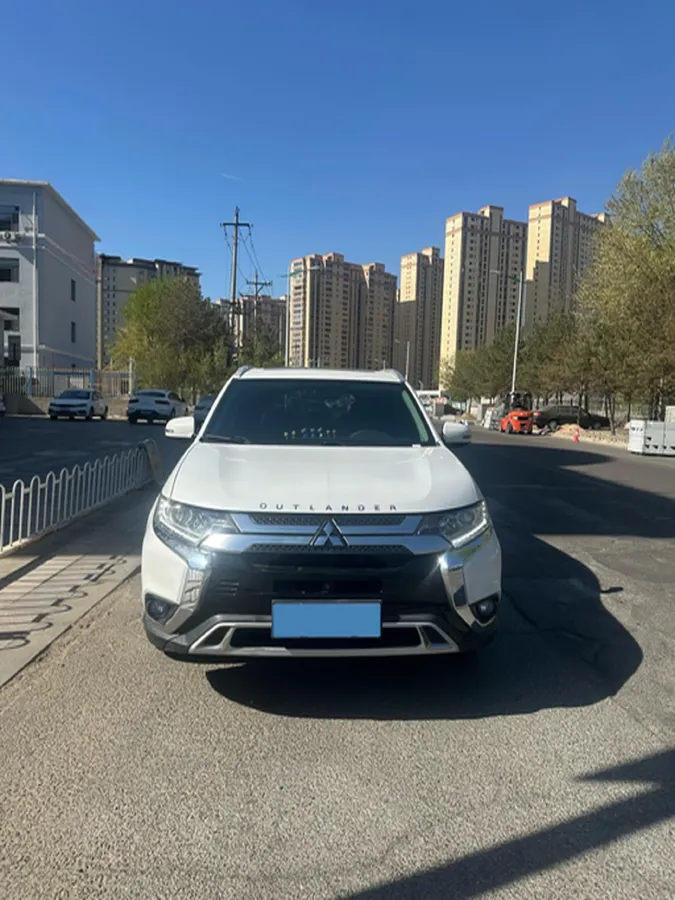 2019 Mitsubishi Outlander 2.0L 166HP L4 CVT,autocango,china used car exporter,china ev exporter,chinese used car exporter,chinese used ev exporter