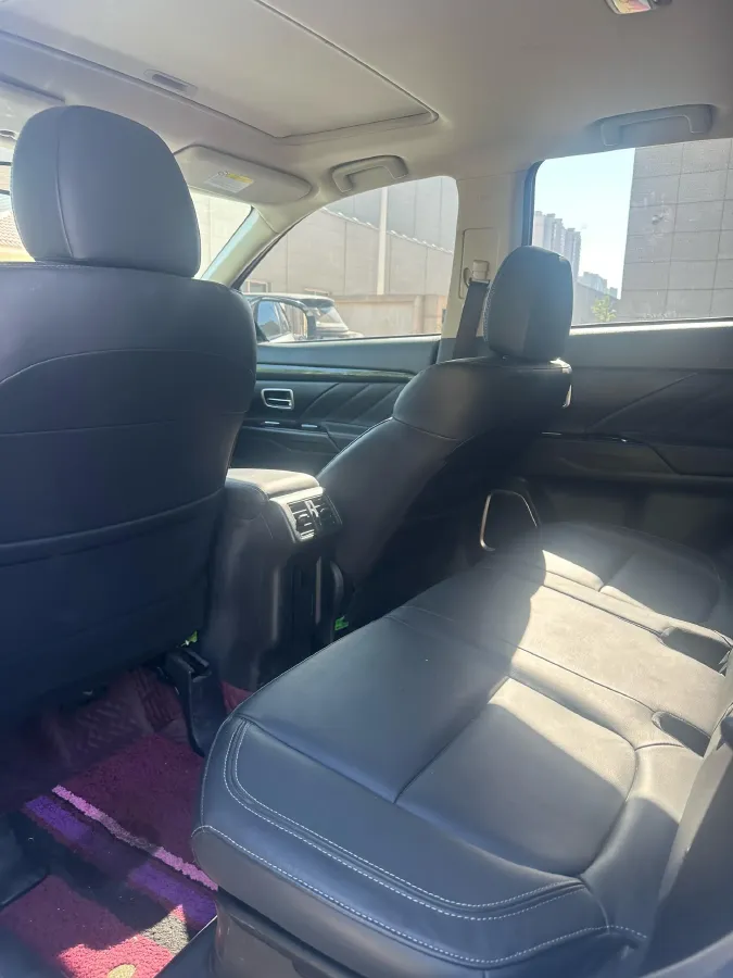 2019 Mitsubishi Outlander 2.0L 166HP L4 CVT,autocango,china used car exporter,china ev exporter,chinese used car exporter,chinese used ev exporter