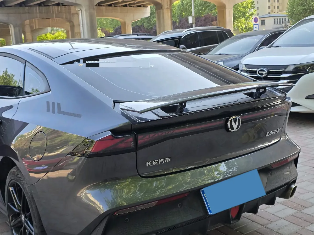 2023 ChangAn UNI-V 1.5T 188HP L4 7DCT,autocango,china used car exporter,china ev exporter,chinese used car exporter,chinese used ev exporter