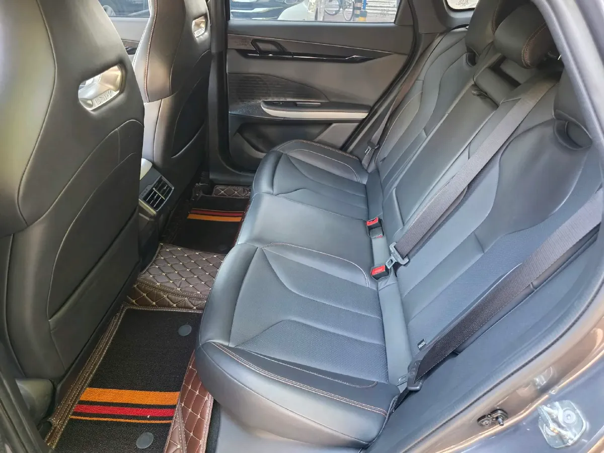 2023 ChangAn UNI-V 1.5T 188HP L4 7DCT,autocango,china used car exporter,china ev exporter,chinese used car exporter,chinese used ev exporter