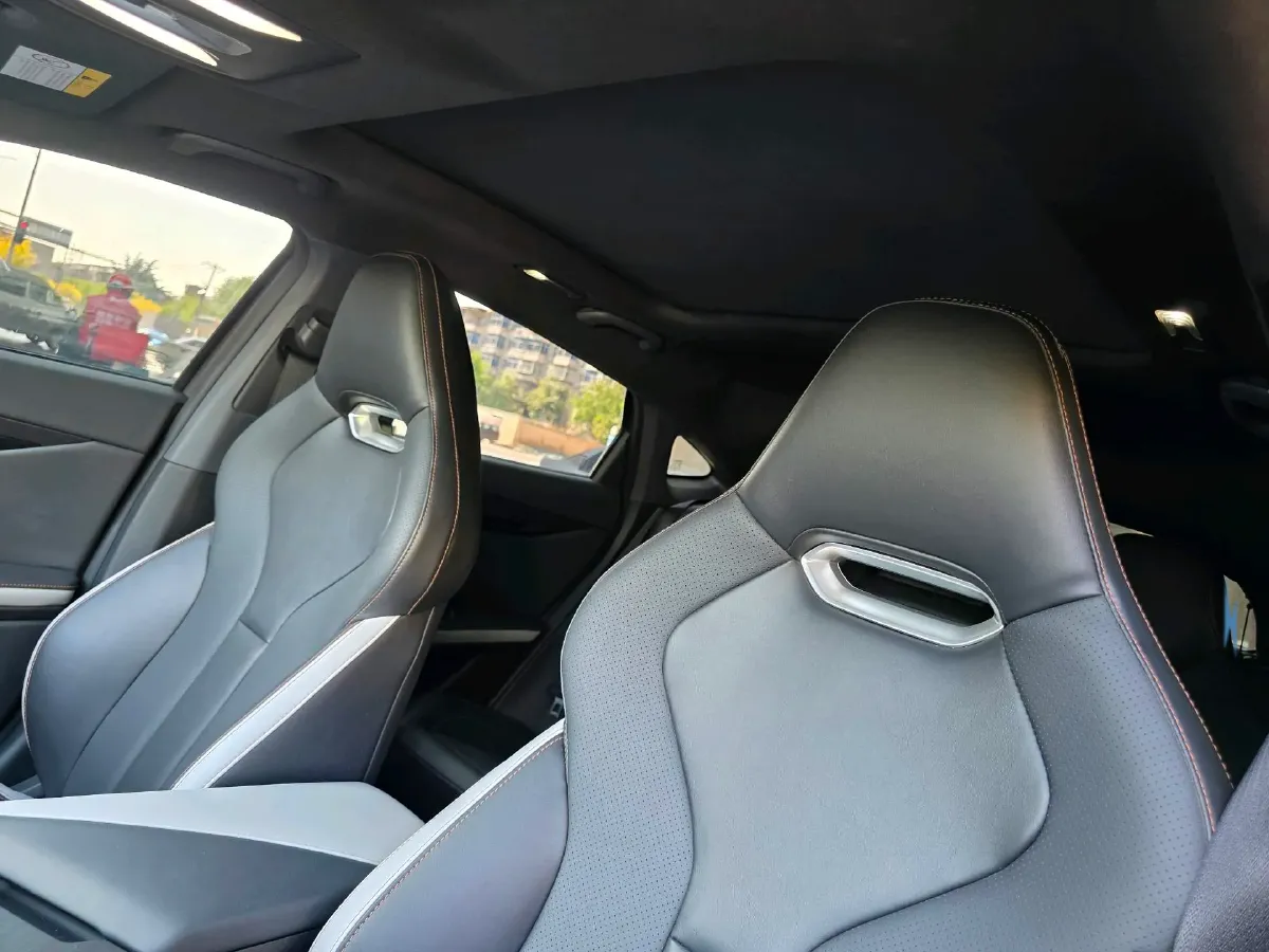 2023 ChangAn UNI-V 1.5T 188HP L4 7DCT,autocango,china used car exporter,china ev exporter,chinese used car exporter,chinese used ev exporter