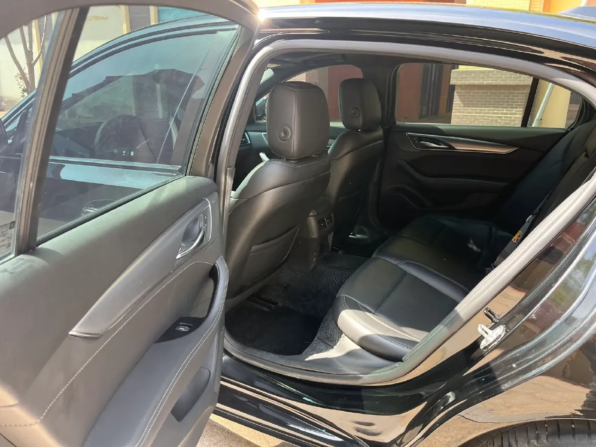 2024 Cadillac CT5 2.0T 237HP L4 10AT,autocango,china used car exporter,china ev exporter,chinese used car exporter,chinese used ev exporter