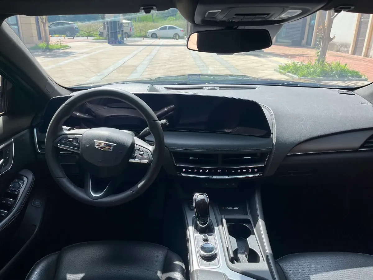 2024 Cadillac CT5 2.0T 237HP L4 10AT,autocango,china used car exporter,china ev exporter,chinese used car exporter,chinese used ev exporter