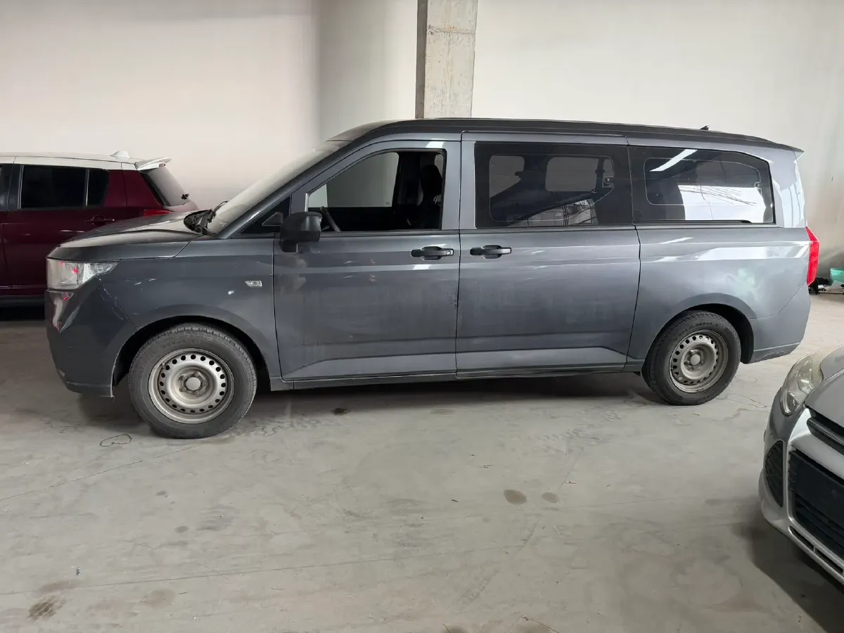 2021 WuLing ZhengChen 1.5T 147HP L4 6MT,autocango,china used car exporter,china ev exporter,chinese used car exporter,chinese used ev exporter
