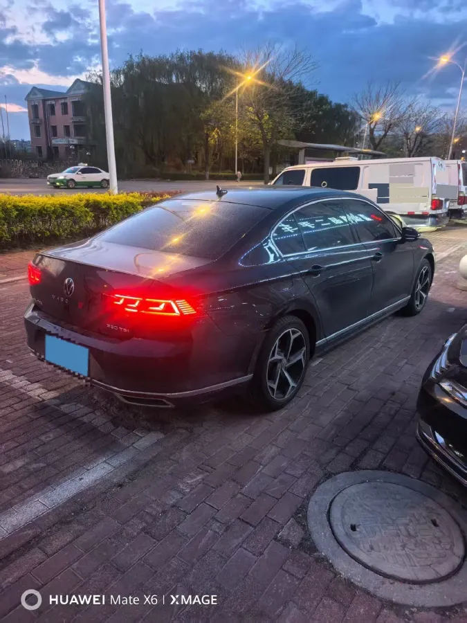 2025 Volkswagen Magotan 2.0T 186HP L4 7DCT,autocango,china used car exporter,china ev exporter,chinese used car exporter,chinese used ev exporter