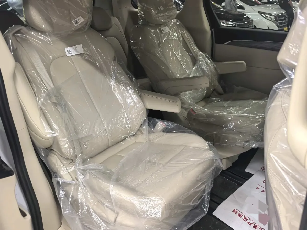 2025 Buick GL8 1.5T 180HP L4 2DHT PHEV,autocango,china used car exporter,china ev exporter,chinese used car exporter,chinese used ev exporter