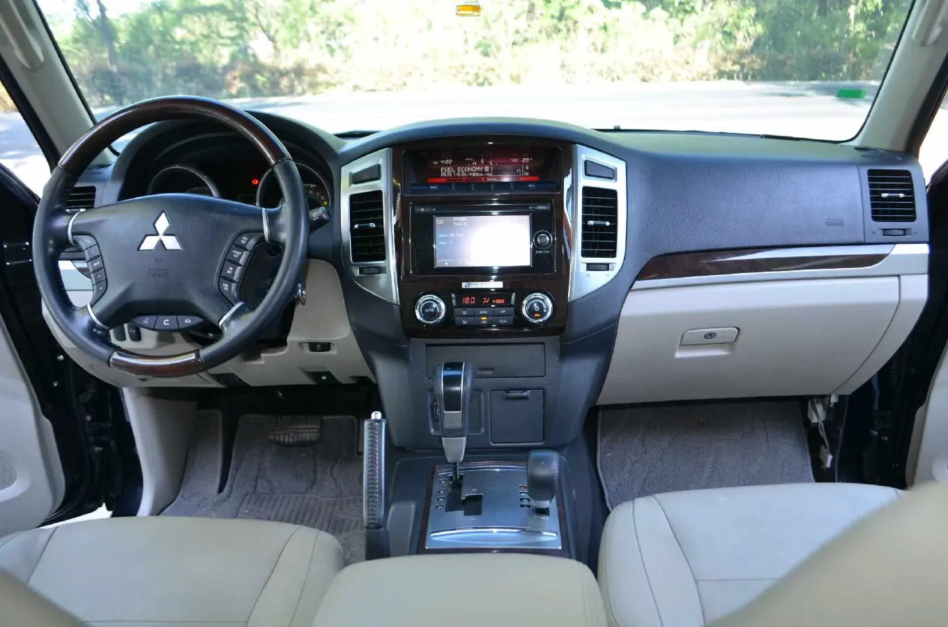 2017 YuTong T7 2.8T 143HP L4 6MT,autocango,china used car exporter,china ev exporter,chinese used car exporter,chinese used ev exporter