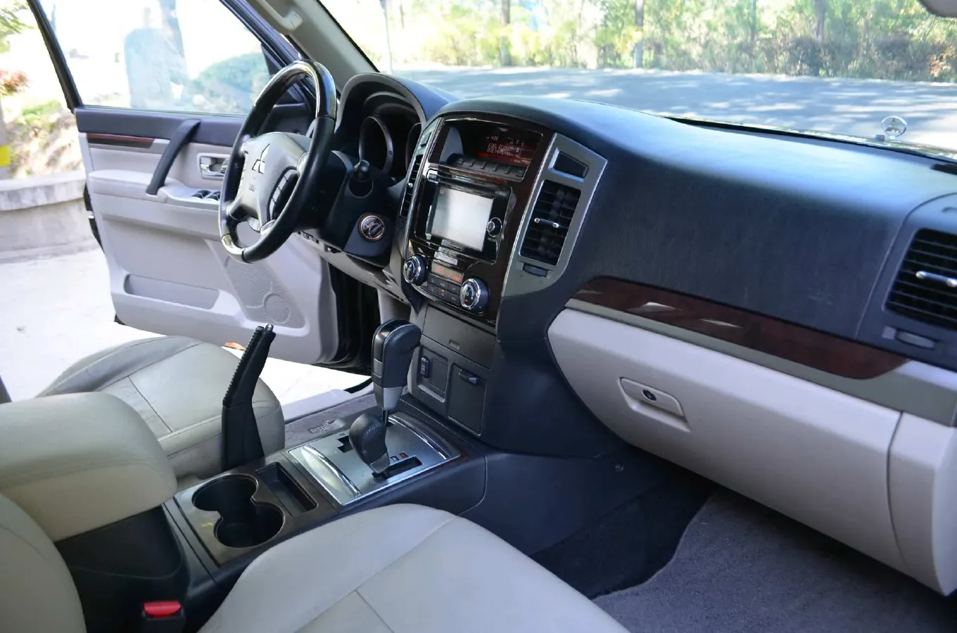 2017 YuTong T7 2.8T 143HP L4 6MT,autocango,china used car exporter,china ev exporter,chinese used car exporter,chinese used ev exporter