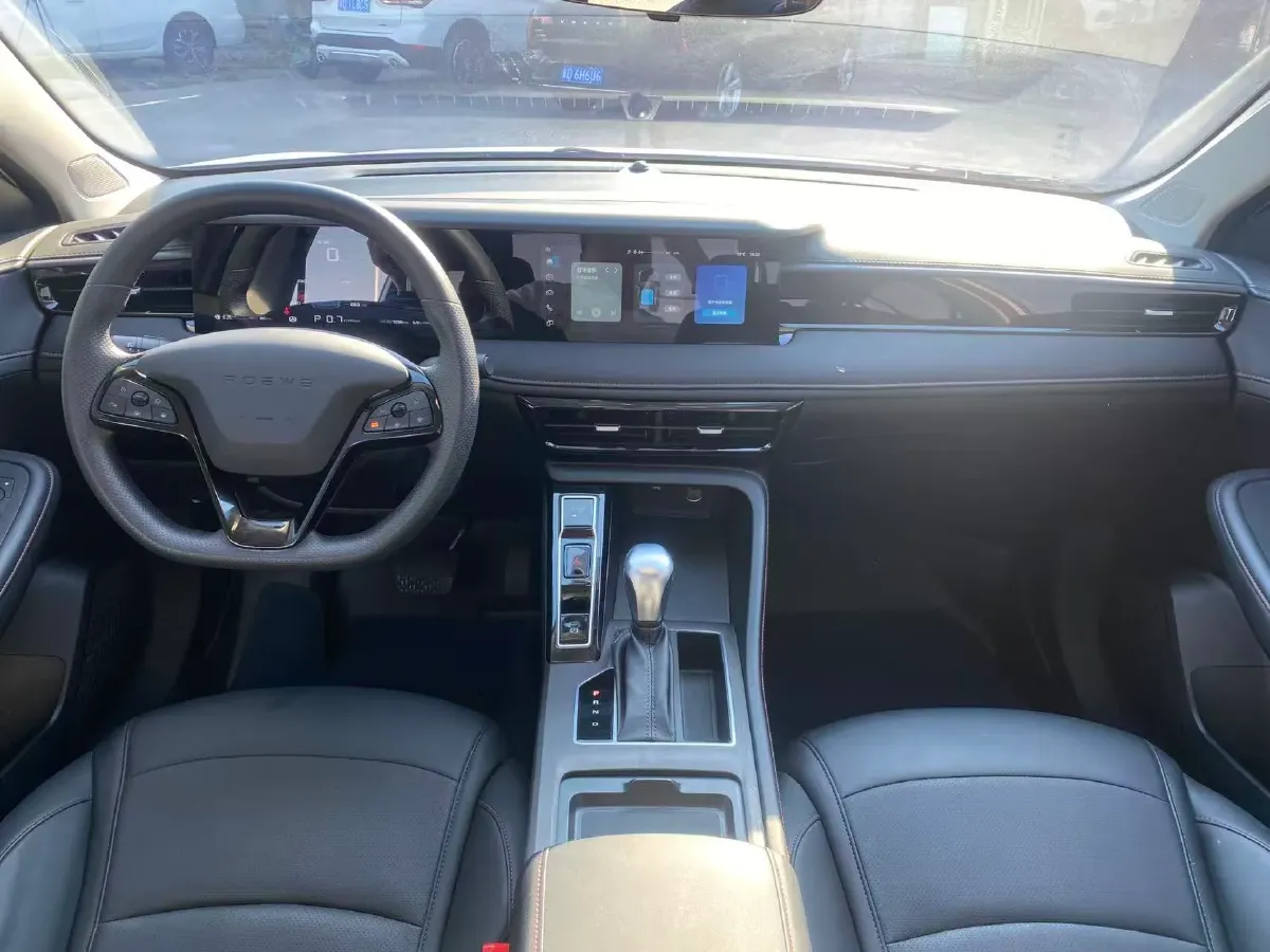 2023 Roewe i5 1.5L 129HP L4 CVT,autocango,china used car exporter,china ev exporter,chinese used car exporter,chinese used ev exporter