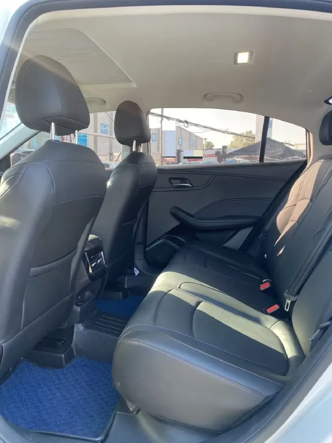 2023 Roewe i5 1.5L 129HP L4 CVT,autocango,china used car exporter,china ev exporter,chinese used car exporter,chinese used ev exporter