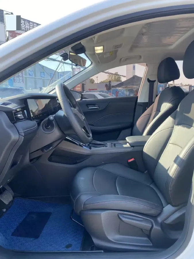 2023 Roewe i5 1.5L 129HP L4 CVT,autocango,china used car exporter,china ev exporter,chinese used car exporter,chinese used ev exporter