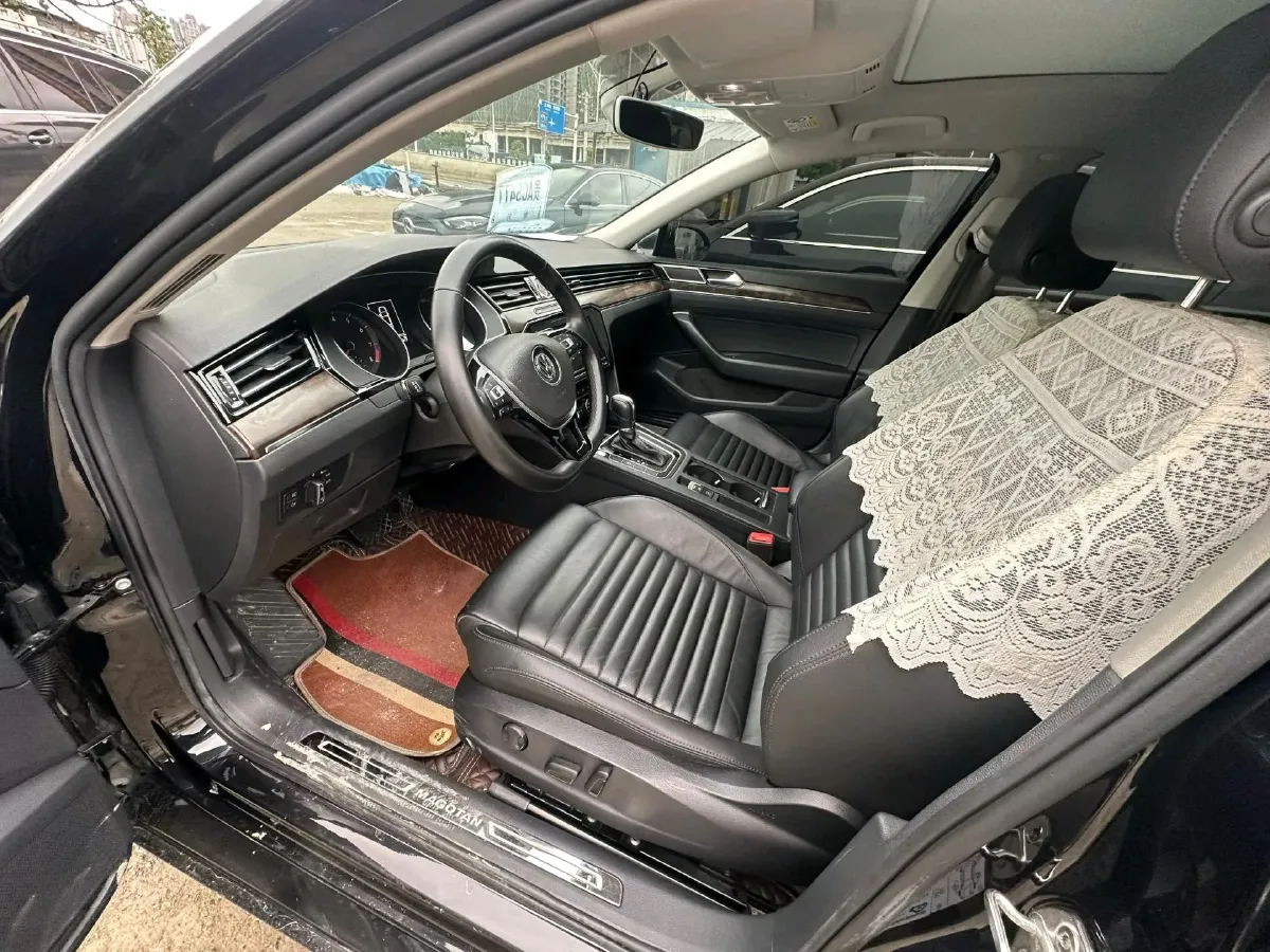 2019 Volkswagen Magotan 2.0T 186HP L4 7DCT,autocango,china used car exporter,china ev exporter,chinese used car exporter,chinese used ev exporter