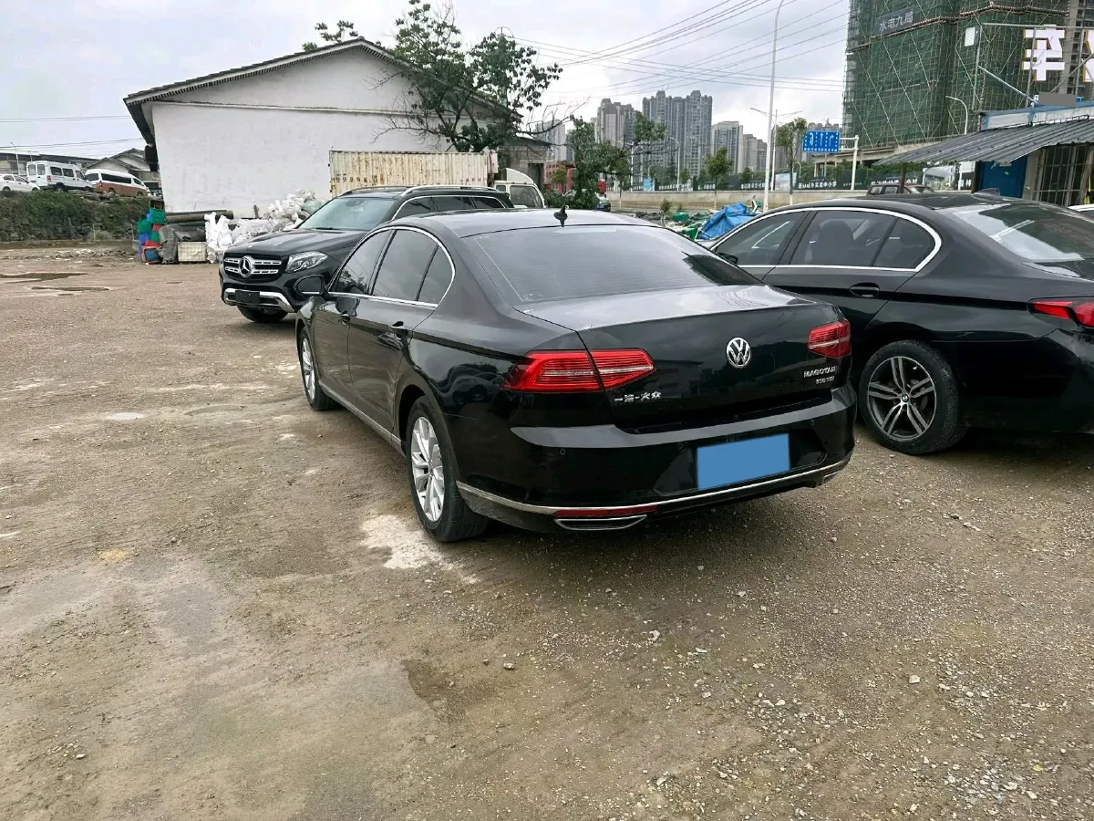 2019 Volkswagen Magotan 2.0T 186HP L4 7DCT,autocango,china used car exporter,china ev exporter,chinese used car exporter,chinese used ev exporter