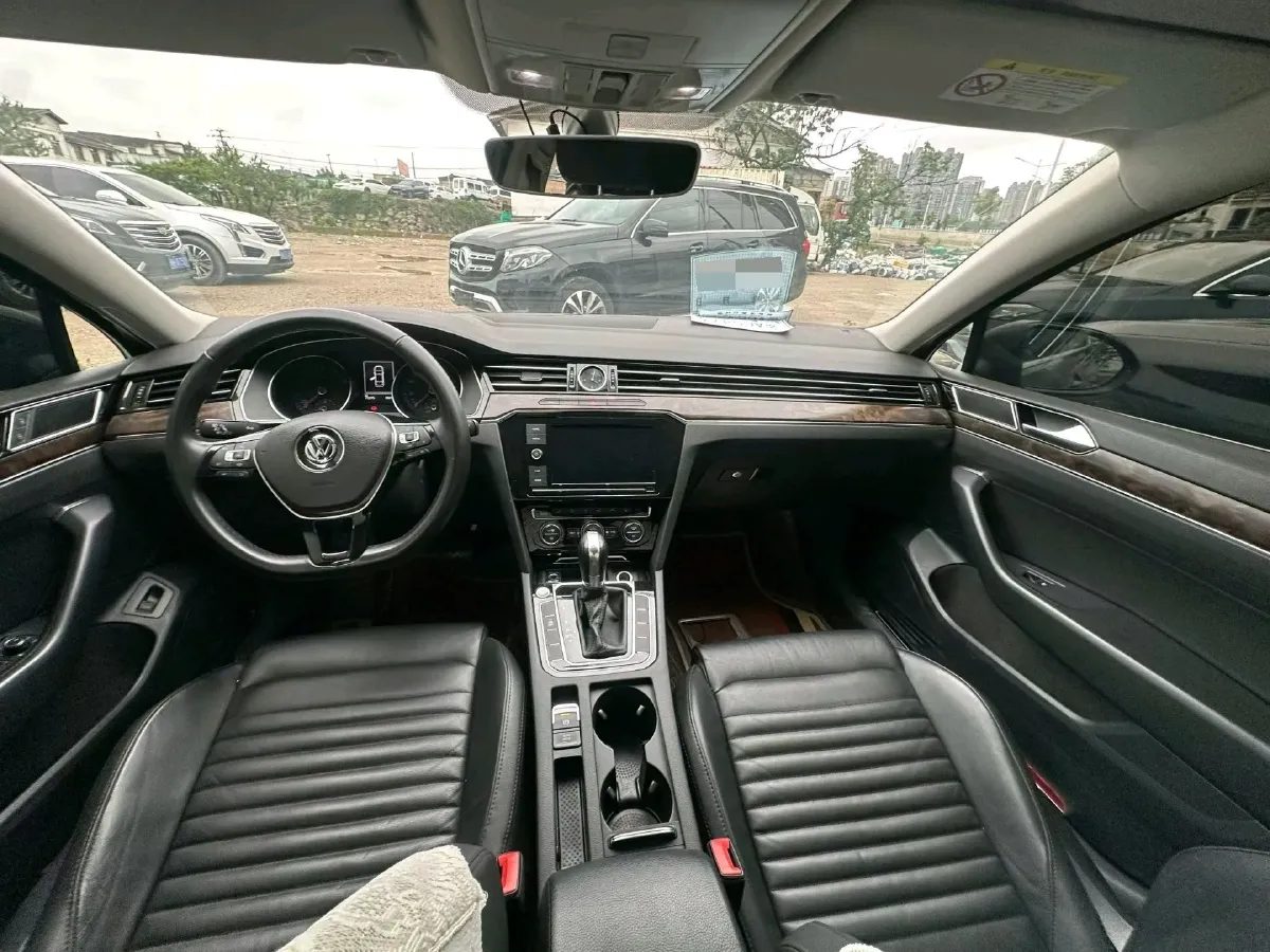 2019 Volkswagen Magotan 2.0T 186HP L4 7DCT,autocango,china used car exporter,china ev exporter,chinese used car exporter,chinese used ev exporter