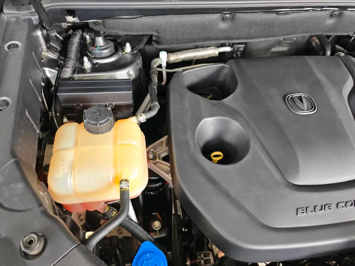 2024 ChangAn CS75 1.5T 188HP L4 7DCT,autocango,china used car exporter,china ev exporter,chinese used car exporter,chinese used ev exporter