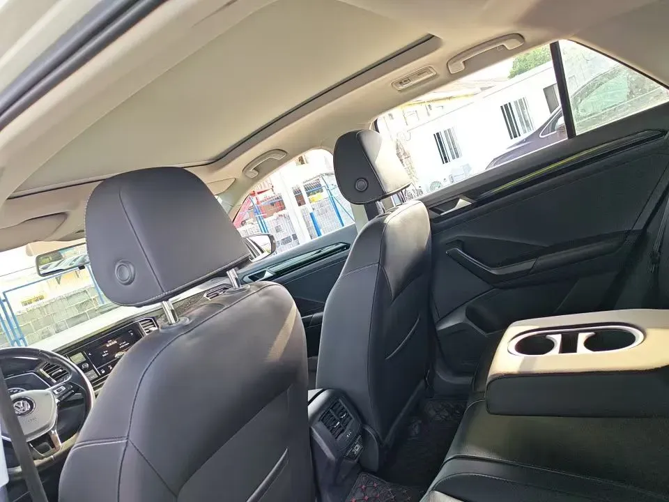 2019 Volkswagen T-Roc 1.4T 150HP L4 7DCT,autocango,china used car exporter,china ev exporter,chinese used car exporter,chinese used ev exporter