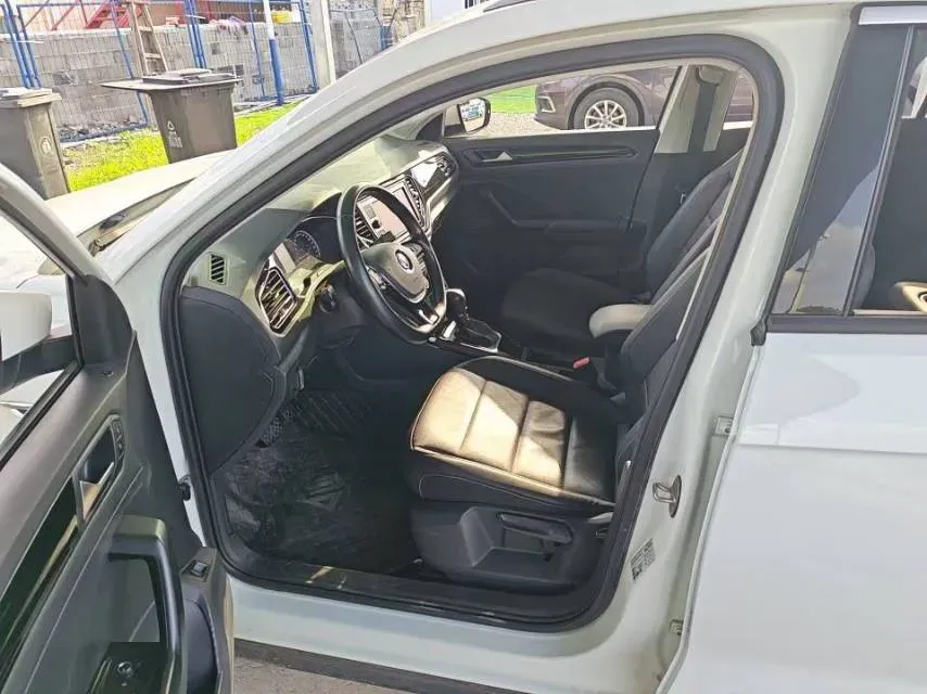 2019 Volkswagen T-Roc 1.4T 150HP L4 7DCT,autocango,china used car exporter,china ev exporter,chinese used car exporter,chinese used ev exporter