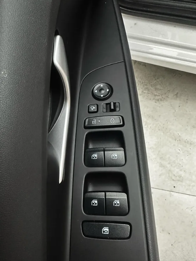 2023 Hyundai Elantra 1.5L 115HP L4 CVT,autocango,china used car exporter,china ev exporter,chinese used car exporter,chinese used ev exporter