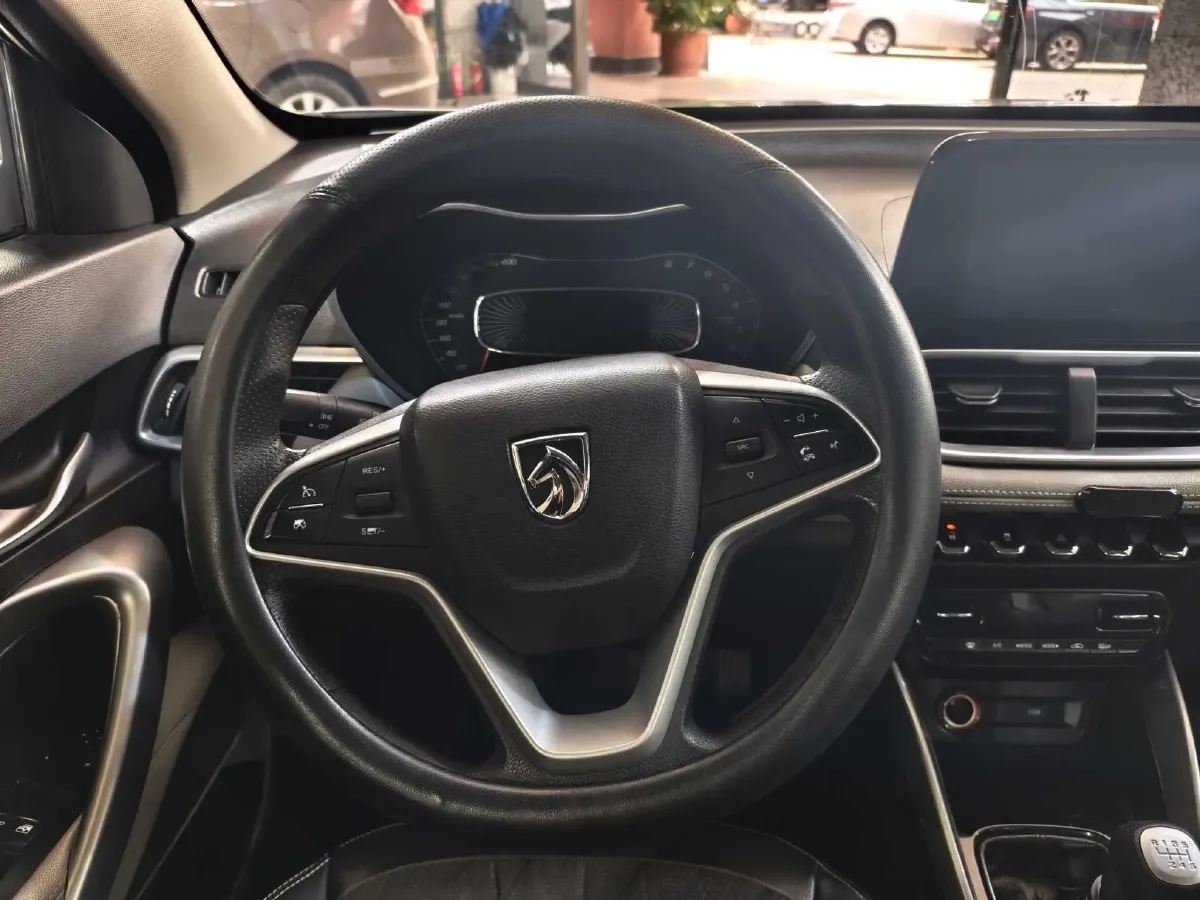 2017 BaoJun 510 1.5L 112HP L4 6MT,autocango,china used car exporter,china ev exporter,chinese used car exporter,chinese used ev exporter