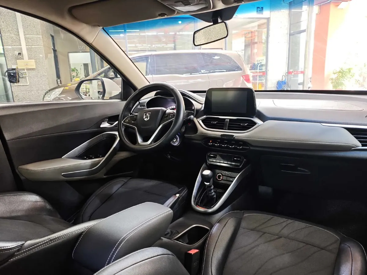 2017 BaoJun 510 1.5L 112HP L4 6MT,autocango,china used car exporter,china ev exporter,chinese used car exporter,chinese used ev exporter