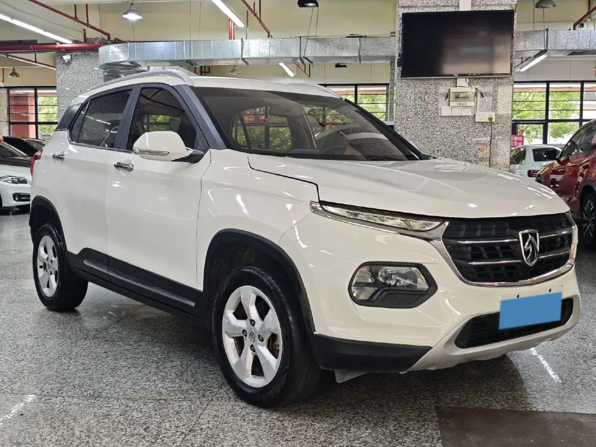 2017 BaoJun 510 1.5L 112HP L4 6MT,autocango,china used car exporter,china ev exporter,chinese used car exporter,chinese used ev exporter