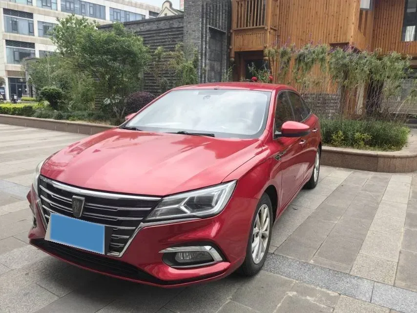 2020 Roewe i5 1.5L 120HP L4 5MT,autocango,china used car exporter,china ev exporter,chinese used car exporter,chinese used ev exporter