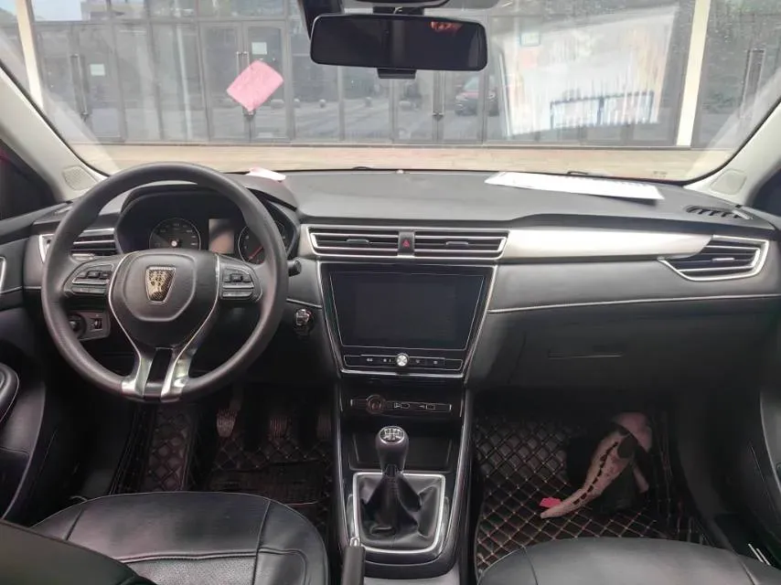 2020 Roewe i5 1.5L 120HP L4 5MT,autocango,china used car exporter,china ev exporter,chinese used car exporter,chinese used ev exporter