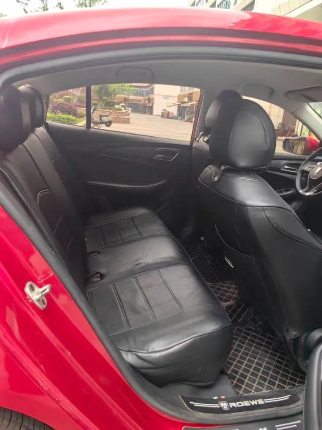 2020 Roewe i5 1.5L 120HP L4 5MT,autocango,china used car exporter,china ev exporter,chinese used car exporter,chinese used ev exporter