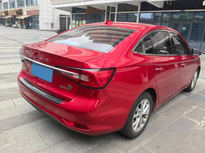 2020 Roewe i5 1.5L 120HP L4 5MT,autocango,china used car exporter,china ev exporter,chinese used car exporter,chinese used ev exporter